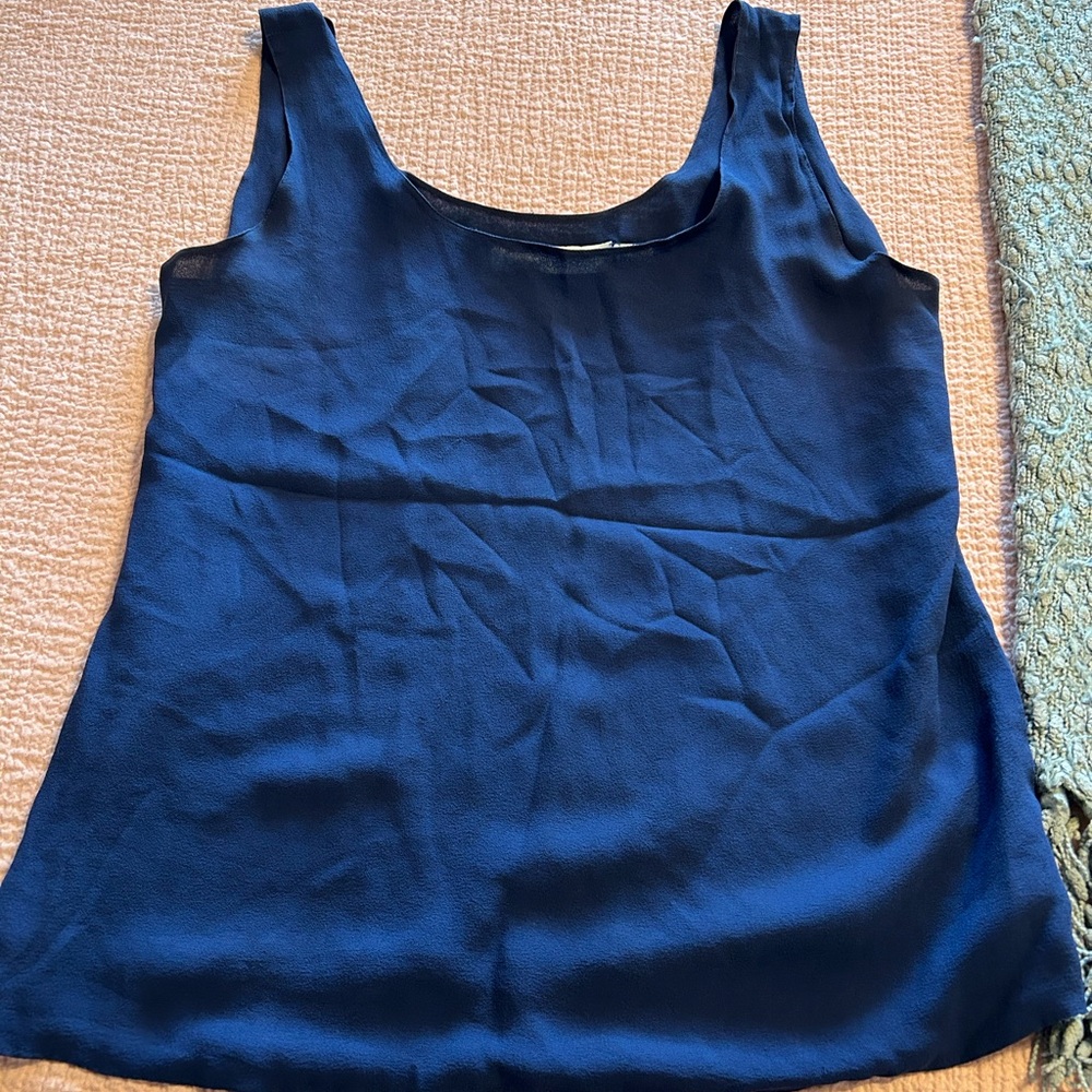 Dana Buchman 100% silk tank